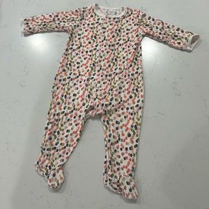 Magnetic me footie pajama size 6-9 months — confetti print
